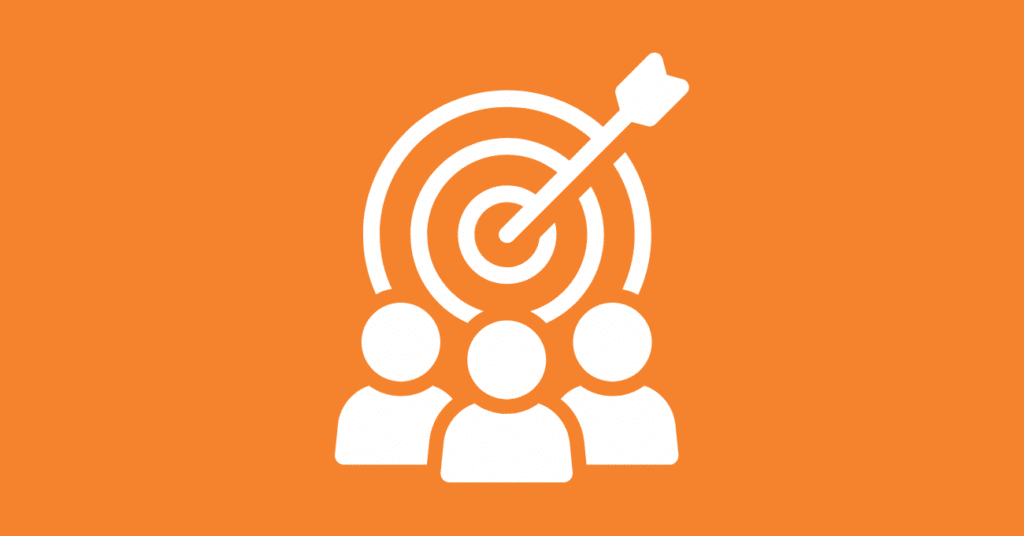 White icon of three people in front of a bullseye target with an arrow in the center, on an orange background, symbolizing teamwork or retargeting strategies for reaching a specific audience.
